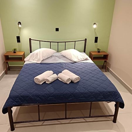 Newly Renovated Apartment Next To The Port Mantouki Екстериор снимка