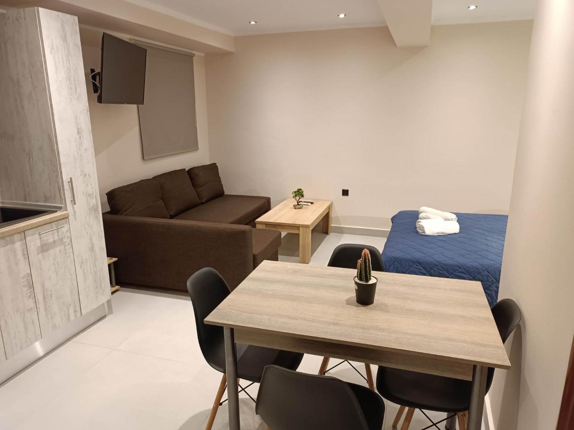 Newly Renovated Apartment Next To The Port Mantouki Екстериор снимка